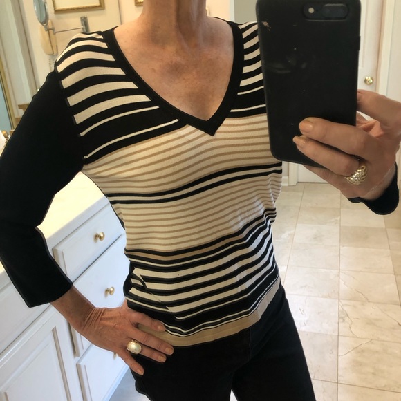 Sweater, V-neck, 3/4 length sleeves, Sz M, by Bice - Picture 2 of 9